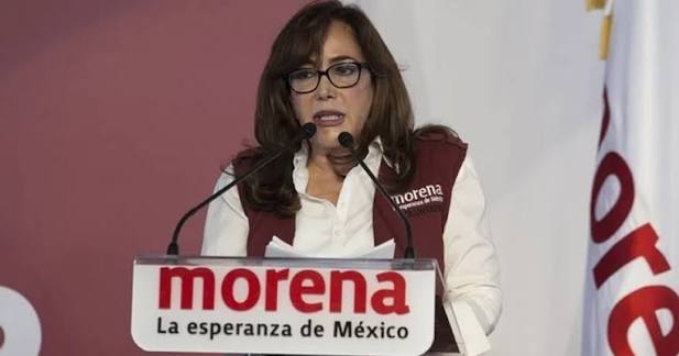 LEJOS DE UNA VERDADERA DEMOCRACIA